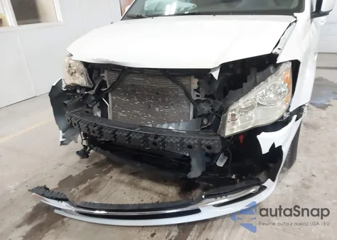 2013 Chrysler Town & Country Touring из США, поврежденный, VIN 2C4RC1BG9DR815212